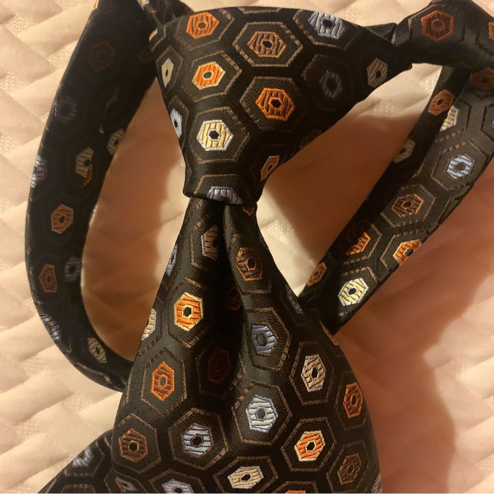 Covington Men’s Necktie in Geometric Design Multi Color